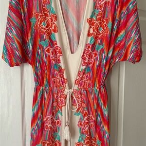 Beautiful CocoReef Floral Coverup Size L